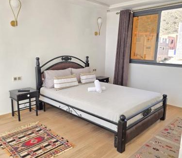 Taddart Cama Y Desayuno | Openwaves surf house