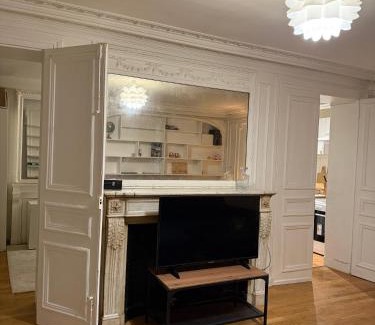 Quartier du Faubourg-Montmartre Apartamento | Opera - Beautiful One Bedroom Parisian Style