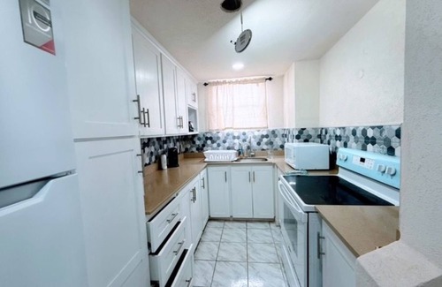 Hastings Apartamento | Opp Sea, Beach, Boardwalk, 2 Bed 2 Bath Spacious apt
