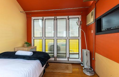 Melbourne Central Business District Casa | Opp Vic Markets, Trams at doorstep by Custom Bnb Hosting