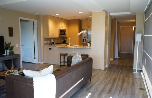 South Scottsdale Condominio | Optimal Camelback, Scottsdale Luxury Condo Living All Year Round!
