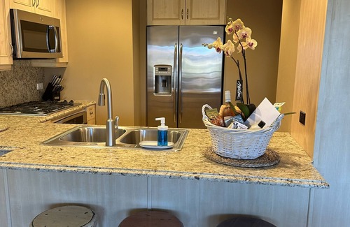 South Scottsdale Condominio | Optimal Camelback, Scottsdale Luxury Condo Living All Year Round!