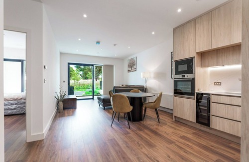 Malahide Apartamento | Opulent - Fully Furnished, 1 Bedroom Apartment