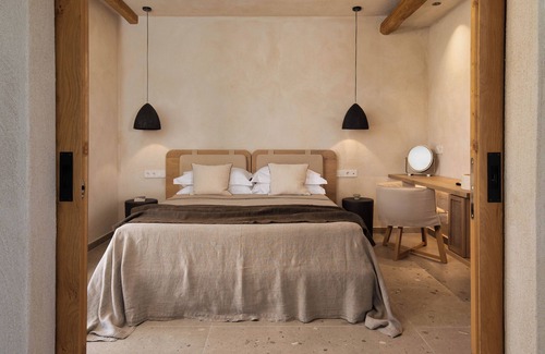 Naxos Town Hotel | Opuntia Suites Premium Villa with Outdoor Hot Tub