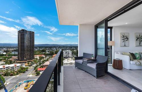 Broadbeach Apartamento | OPUS Apartment - Beach at your doorstep Short walk to light rail