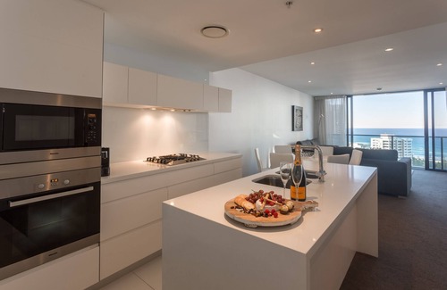 Broadbeach Apartamento | The Oracle Resort Broadbeach - ¡2 habitaciones, 2 baños con vista al océano!