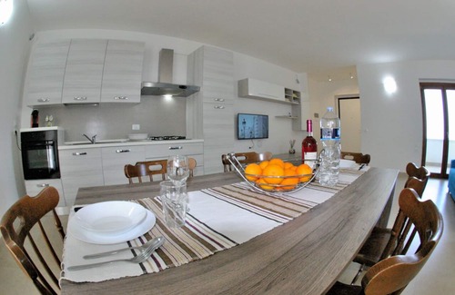 Rodi Garganico Apartamento | Apartamento de naranja