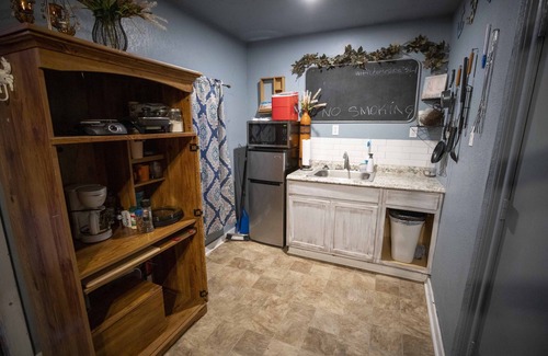 Whitesboro Cabina | Orange Door Cabin 2 - Swim and Fish!