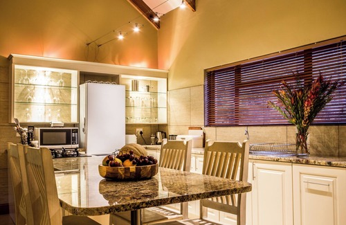 Robertson Cabina | Orange Grove