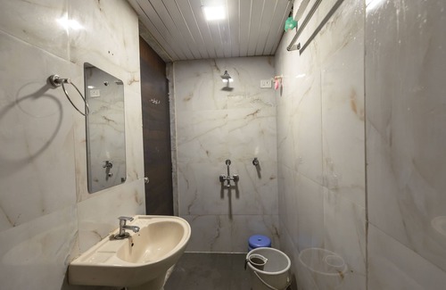Kharghar Hotel | Orange Inn