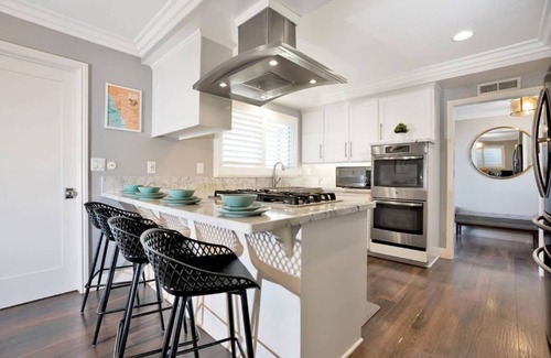 Orange Casa | Orange Oasis 🍊- 10min to Disneyland 🎡Spacious Pool home