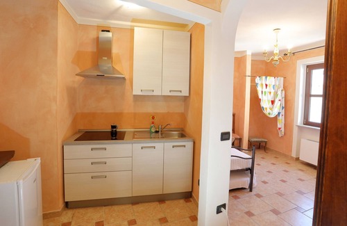 Casaleggio Boiro Casa | Orange Room