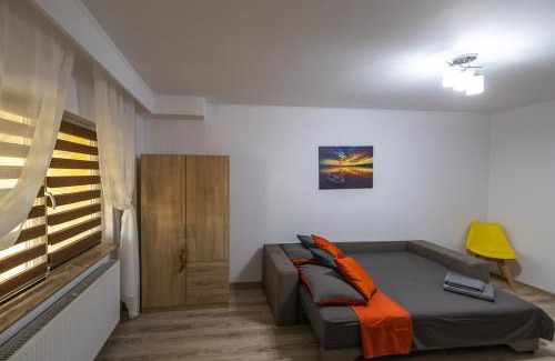 Pitesti Apartamento | Orange Studio