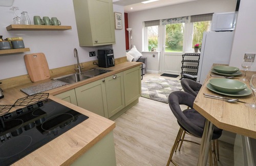Pembroke Cabaña | Orchard View