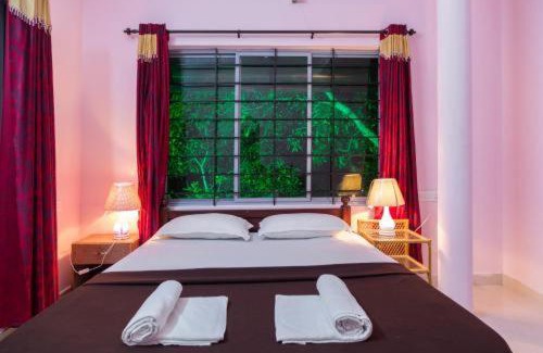 Andhakaranazhy Casa | Orchid Lake View Homestay