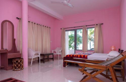 Andhakaranazhy Casa | Orchid Lake View Homestay