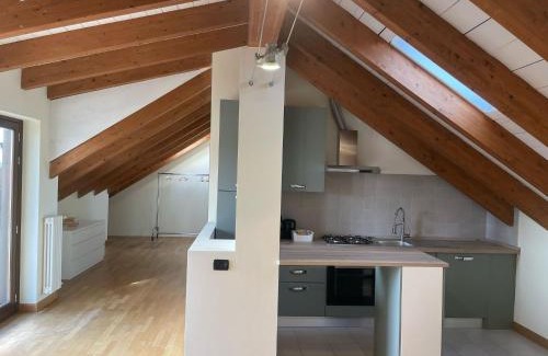 Seregno Apartamento | Orchidea Apartment by Quokka 360 - Attic in the center of Seregno