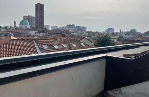 Seregno Apartamento | Orchidea Apartment by Quokka 360 - Attic in the center of Seregno