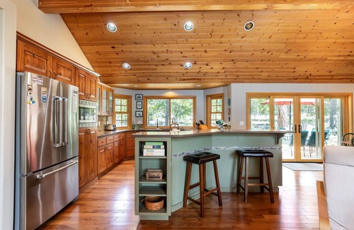 Deer Park Casa | OREG36-Family and Dog Friendly Retreat w. AC