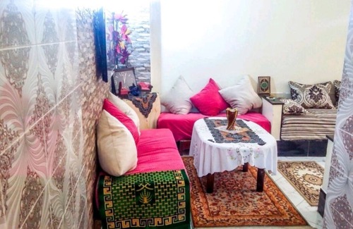 LA GIRONDE Apartamento | Habitación oriental en un apartamento tradicional marroquí