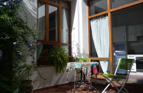 Grazalema Apartamento | Apartamento en planta baja original y cómodo con Patio