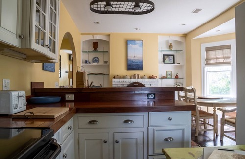 Pigeon Point Cabaña | Original Craftsman Cottage
