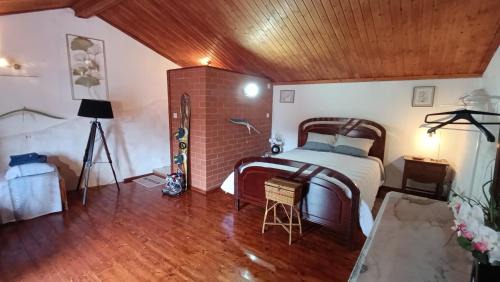Fundao Chalet De Esquí | Orion Guesthouse Telhado
