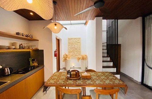 Lodtunduh Apartamento | OriVista Luxe Private Pool Villa Ubud Balcony View