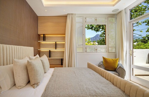 Marbella Cama Y Desayuno | Orquídea 2.1 - A Luxurious Duplex in Persian Gardens, Puente Romano
