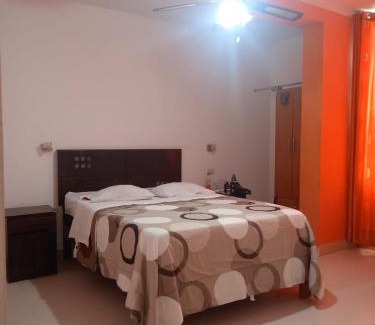 Veintiseis de Octubre Hotel | Orquidea's Hotel