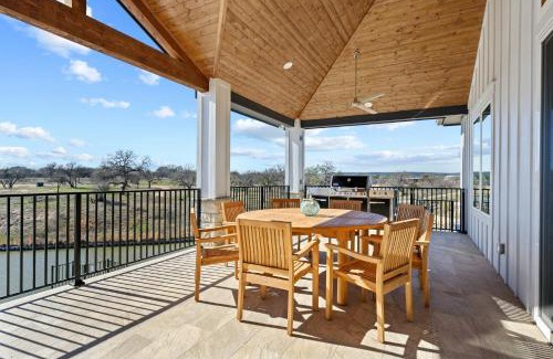 Kingsland Casa | Osi Lago Retreat