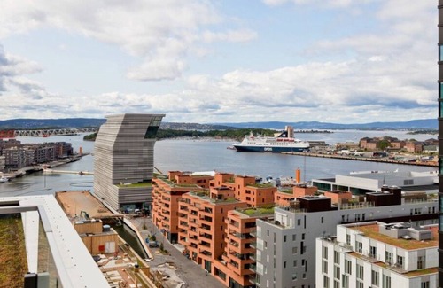 Gamle Oslo Condominio | Oslo Barcode Modern 3BR apt With 26 SQM Balcony