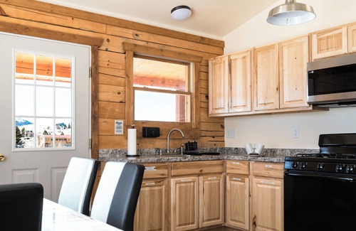 Cripple Creek Cabina | Oso Lucky Lodge in Cripple Creek, CO