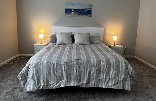 Piney Green Casa | Osprey Getaway 3500sqft open floor plan , close to base, beaches, restaurants