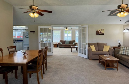 Cedar Key Casa | Osprey Nest- Historic Cedar Key. Pet Friendly!
