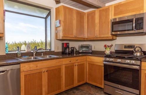 Bodega Bay Casa | Osprey Retreat - Beautiful views of the coastal hills, & Pt. Reyes, private.