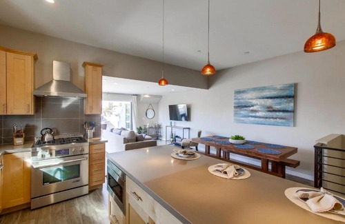 Mission Beach Casa | Ostend Villa