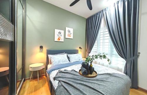 Bandar Baru Bangi Apartamento | Ostia New Designer Spacious 4 BR w Netflix & Wifi