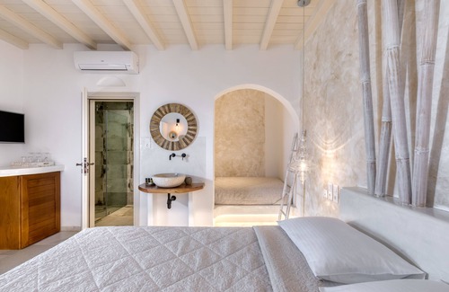 Moutsouna Hotel | Ostria Inn