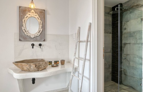 Moutsouna Hotel | Ostria Inn