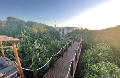 Hessequa Casa | Ostrich cottage at Les Wings private game farm