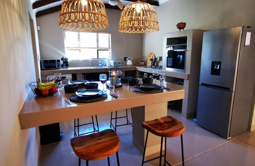 Marloth Park Villa | Ostrich Hide on the border of the Kruger Park