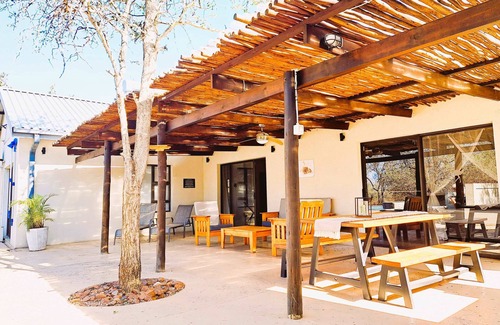 Marloth Park Villa | Ostrich Hide on the border of the Kruger Park