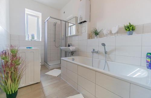 Gallinchen Apartamento | Ostseeapartment 80m2 3xSchlafzimmer 2xParkplatz Netflix Waschtrockner