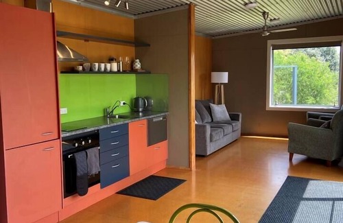 Otaki Beach Casa | Ōtaki Beach Gem - Coastal Family Getaway