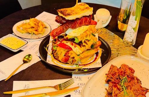 Downtown Johannesburg Complejo | OTAKU Restaurant