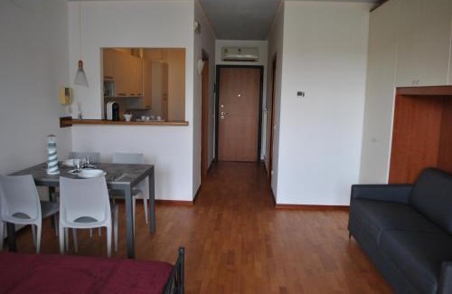 Preganziol Apartamento | OTB Italia 1 - Luminoso appartamento tra Venezia e Treviso con Terrazza e Posto auto Coperto