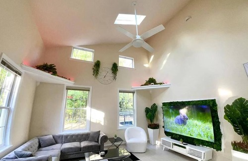 Clifton Heights Casa | OTR Jungle-Themed Escape