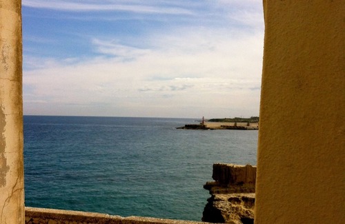 Otranto Apartamento | Otranto holiday home with three bedrooms and only a two minute walk to the beach