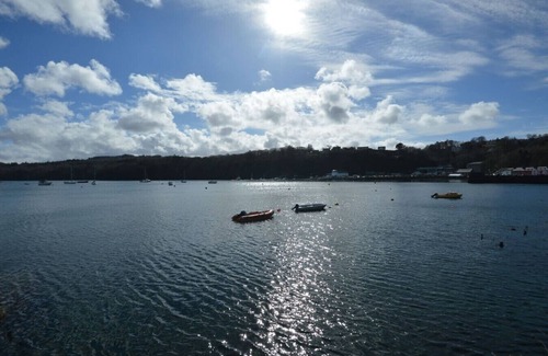 Tobermory Apartamento | Otter Apartment located on Tobermory High Street